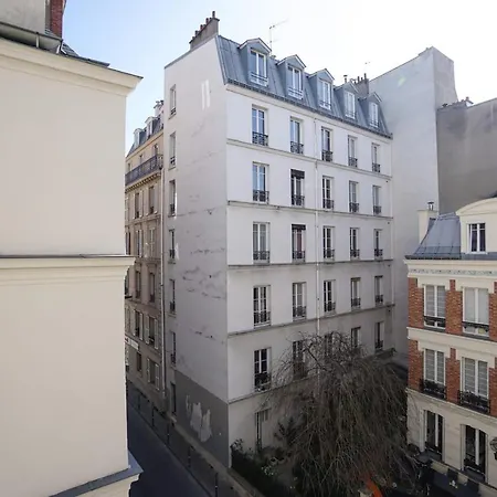 Comfortable Near Parc Monceau *